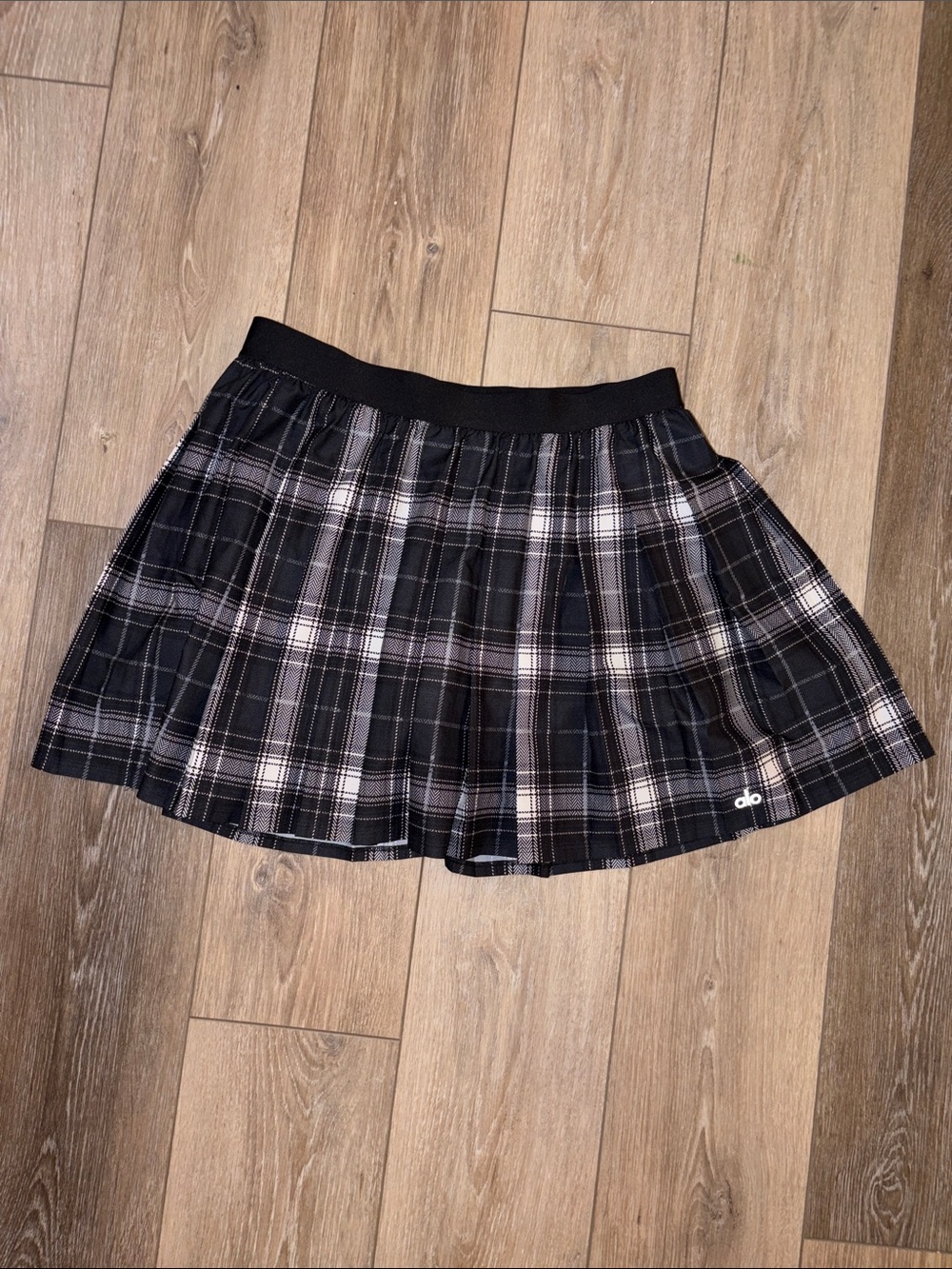 ALO Yoga Black and Gray Plaid Skater Skirt with Elastic Waist